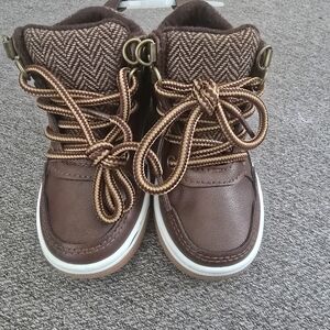 Cozy Brown Kids Boots with Patterned Laces